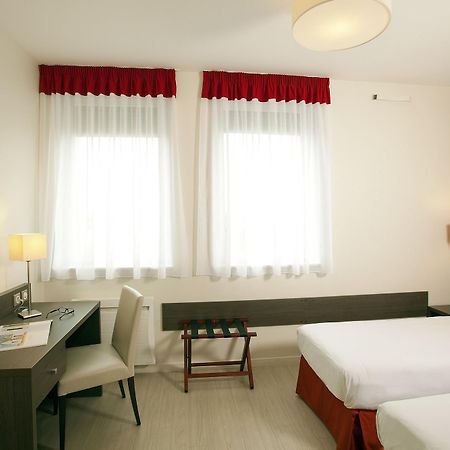 Residhome Reims Centre Ngoại thất bức ảnh
